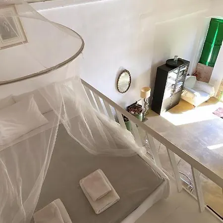 Hypate, Traditional Island Chalki Town