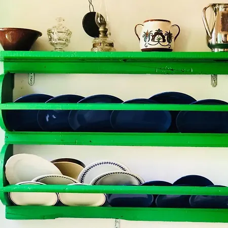 Tatil Evi Hypate, Traditional Island Chalki Town