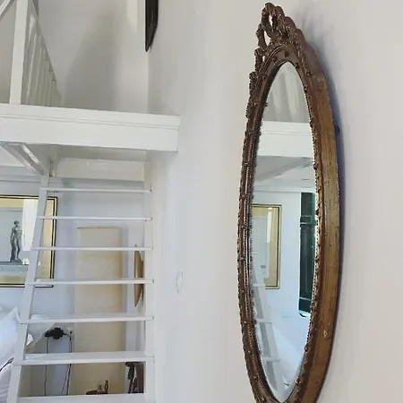 Hypate, Traditional Island *