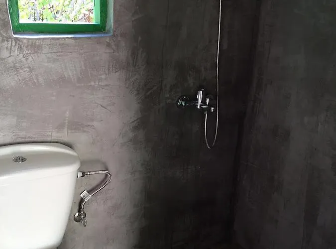 Hypate, Traditional Island